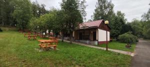 Ośrodek Wczasowy i Domki - Biały Bór