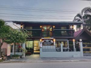 BanFarang - บ้านฝรั่ง