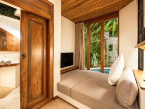 Serene 1BR Villa 800 to Echo Beach, with Pool