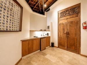 Serene 1BR Villa 800 to Echo Beach, with Pool