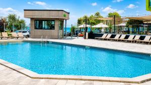Aparthotel G20 by ALZ Beach Resort - Apartament langa plaja cu vedere la mare & piscina in Alezzi