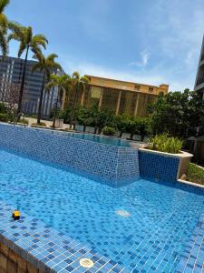 Budget Homestay - 2BR in Solemare Parasites