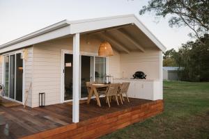 Mewburn Park Retreats - The Mountain View
