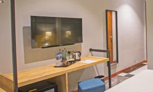 Redpine Hotel