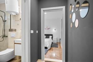 Apartment & Rooms - Marina