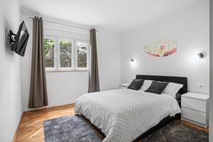 Apartment & Rooms - Marina