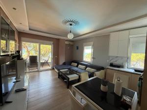 Mias Sea View Apartment
