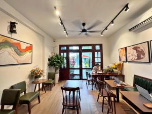 Miracle Boutique Hotel - Near Tan Dinh Church
