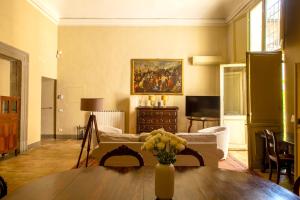 Dimora Storica - Balcone & Parcheggio Privato