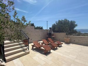 Villa Nikola - big terrace apartments