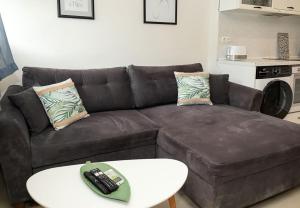 Cozy City Escape Near Sea Garden & Beach by Flat Manаger
