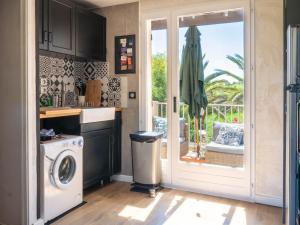 Petit duplex lumineux avec terrasse à Giens