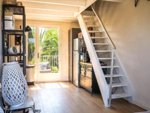 Petit duplex lumineux avec terrasse à Giens