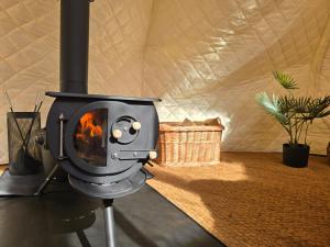 Månefjord Glamping - Private Stargazer Lodge