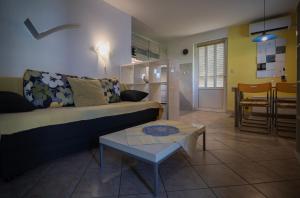 Summer Breeze with private garden and grill