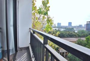 WEST LAKE FLOWER VALLEY 2BR APARTMENt 401