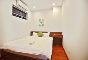 WEST LAKE FLOWER VALLEY 2BR APARTMENt 401