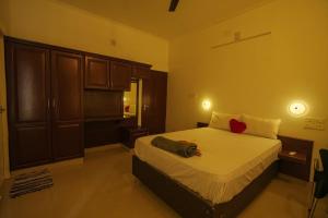 Palm Beach View Resort Cherai