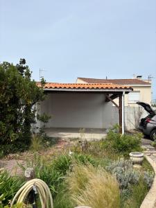 Renovated house 150m from beach 400m city centre
