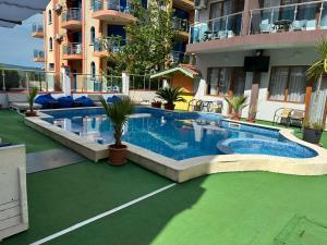 Mirage Family Hotel