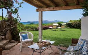 Amazing Two-Bedroom House with Sea View in Cala di Volpe