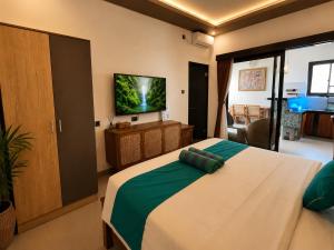 Cahya Pandawa Villa Room 05 Public pool