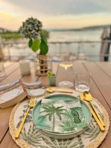 Lake House Lesa - Lakeside Villa Lago Maggiore