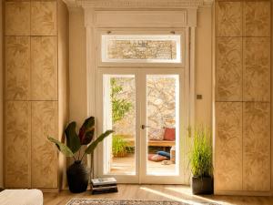 Cozy Terrace Apartment at Buda Castle