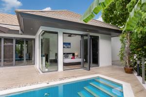 4BR Luxury Pool Retreat - Villa Azura Nai Harn