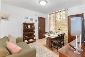 Home 2 BED ROOM & WIFI FREE LA PALMA CITY
