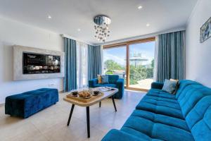 Villa Mare With Private Pool And Garden - Happy Rentals