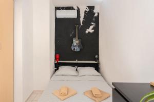 Bright AC Apartment - 300m Beach - Quiet Courtyard - Walk to Nice City Center