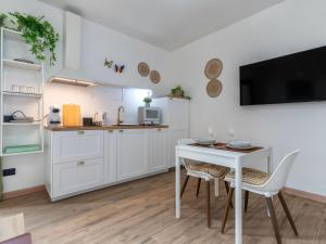 Apartment Gavina B by Interhome