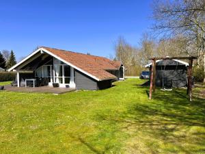 Holiday Home Troen - 400m from the sea by Interhome