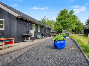 Holiday Home Albertine - 225m from the sea by Interhome