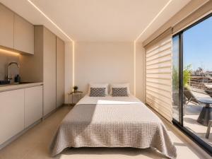 Luxury Studio Panoramic Sea & City View Central