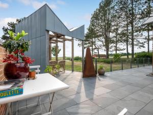 Holiday Home Else - 25m from the sea by Interhome