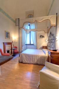 Room in Renaissance Villa - Palazzo Carradori