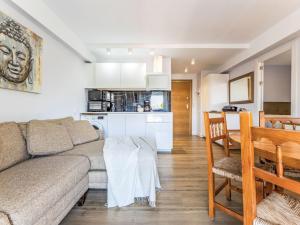 Apartment Fluromar by Interhome