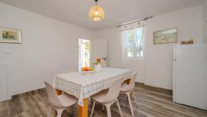 Vila Pantovcak with stunning views by Villas Guide