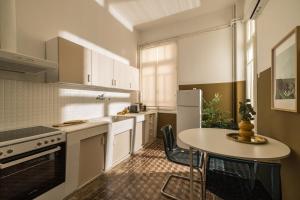 Irene by halu! Spacious 4BD Neoclassical apartment