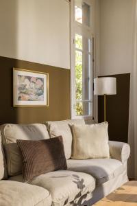 Irene by halu! Spacious 4BD Neoclassical apartment