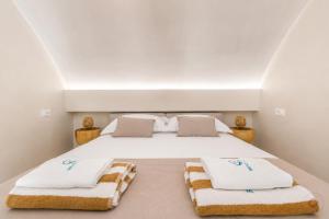 Sant rooms by BRAD Santorini Resort