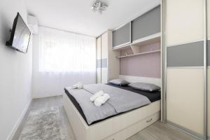 Apartment Aura