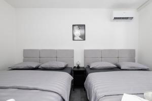 Apartment Aura