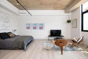 The Lineal 205 - Urban 1BR Escape in Sandton Rooftop Pool Access