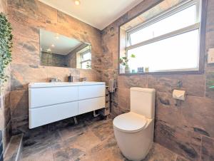 Traditional 4BR Home For Open & Royal Birkdale Golf!