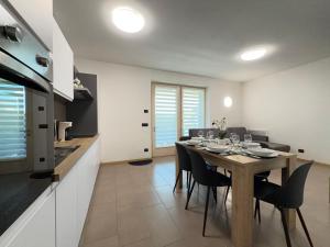 20 min from Gardaland and lake with swimming pool