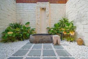 Eko Villa Seminyak - Tropical Villa, Walk to Beach