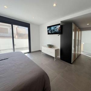 Modern 2BR Townhouse in the Heart of Coín